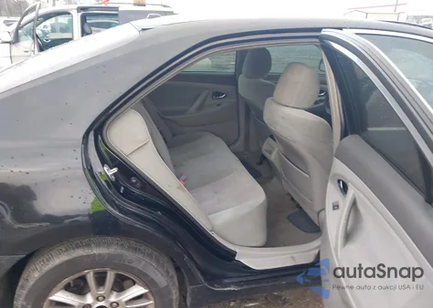 2010 Toyota Camry z USA, uszkodzony, nr VIN 4T1BF3EK2AU516076